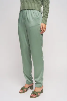 Bailey 44 Balinda Tapered Pant in Cactus