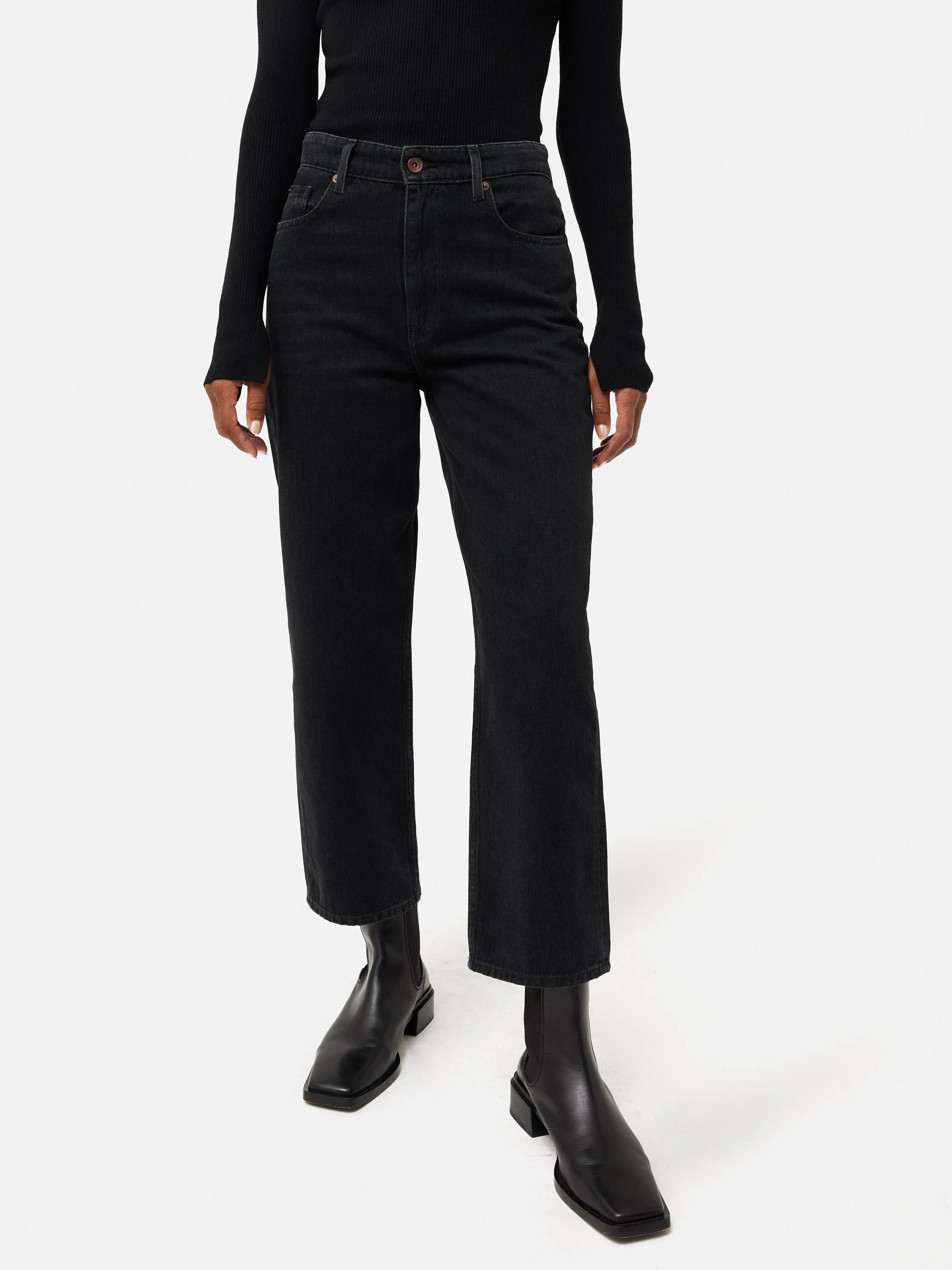 Delmont Cropped Tapered Jean | Washed Black